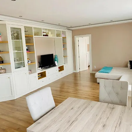 La Maison De Macarons, Your Sweet In Apartment *